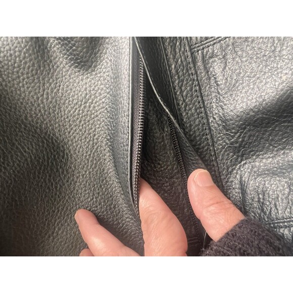 COLE HAAN WAYLAND BLACK LEATHER PEBBLED BACKPACK In Excellent Condition - Picture 7 of 7